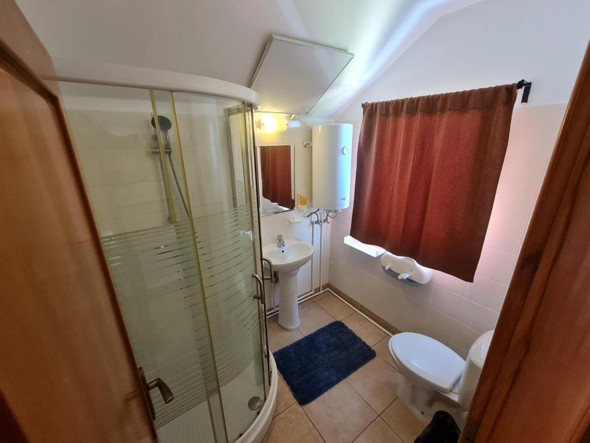 فندق Casa Pescarilor Lunca  المظهر الخارجي الصورة