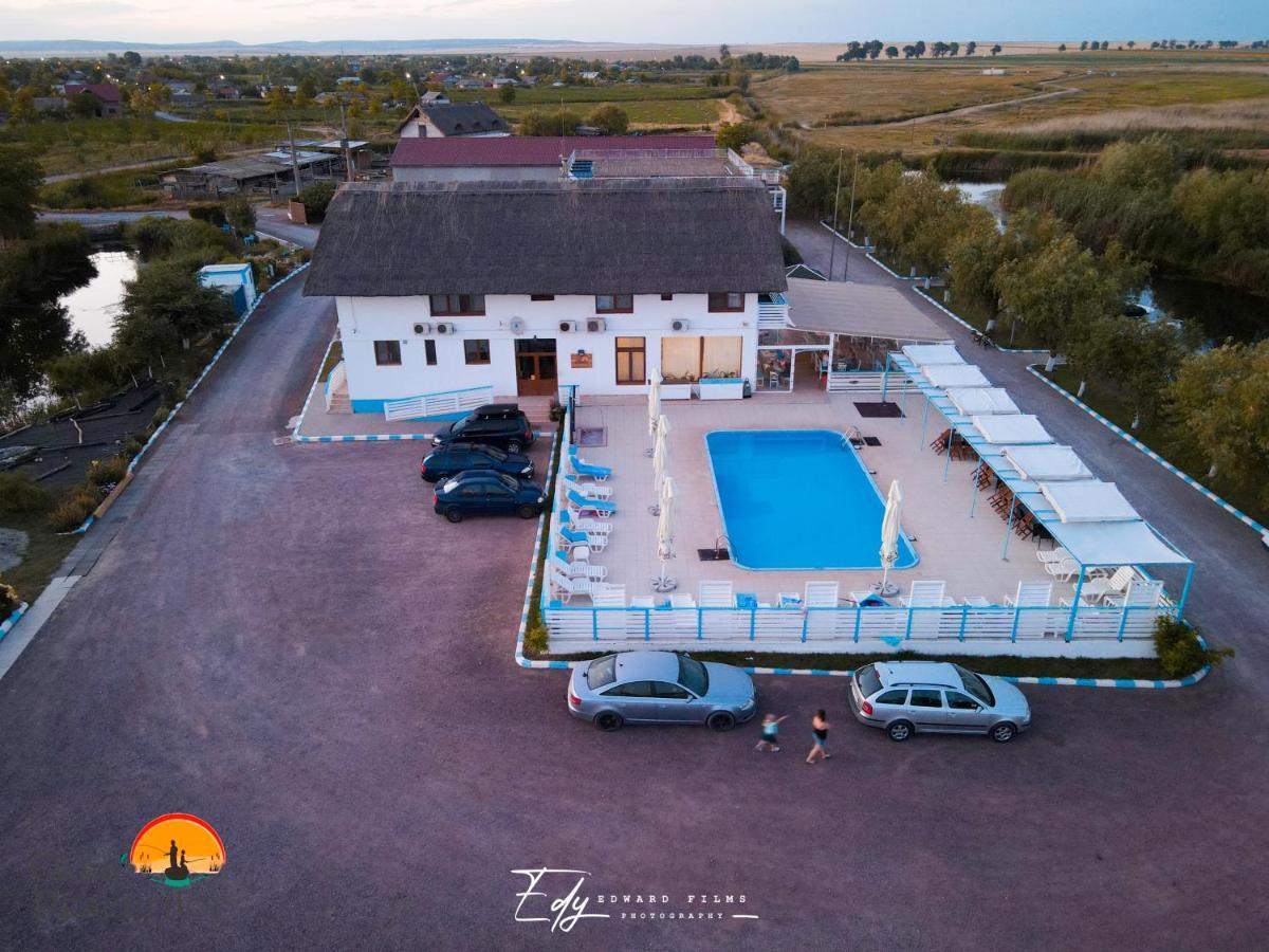 فندق Casa Pescarilor Lunca  المظهر الخارجي الصورة